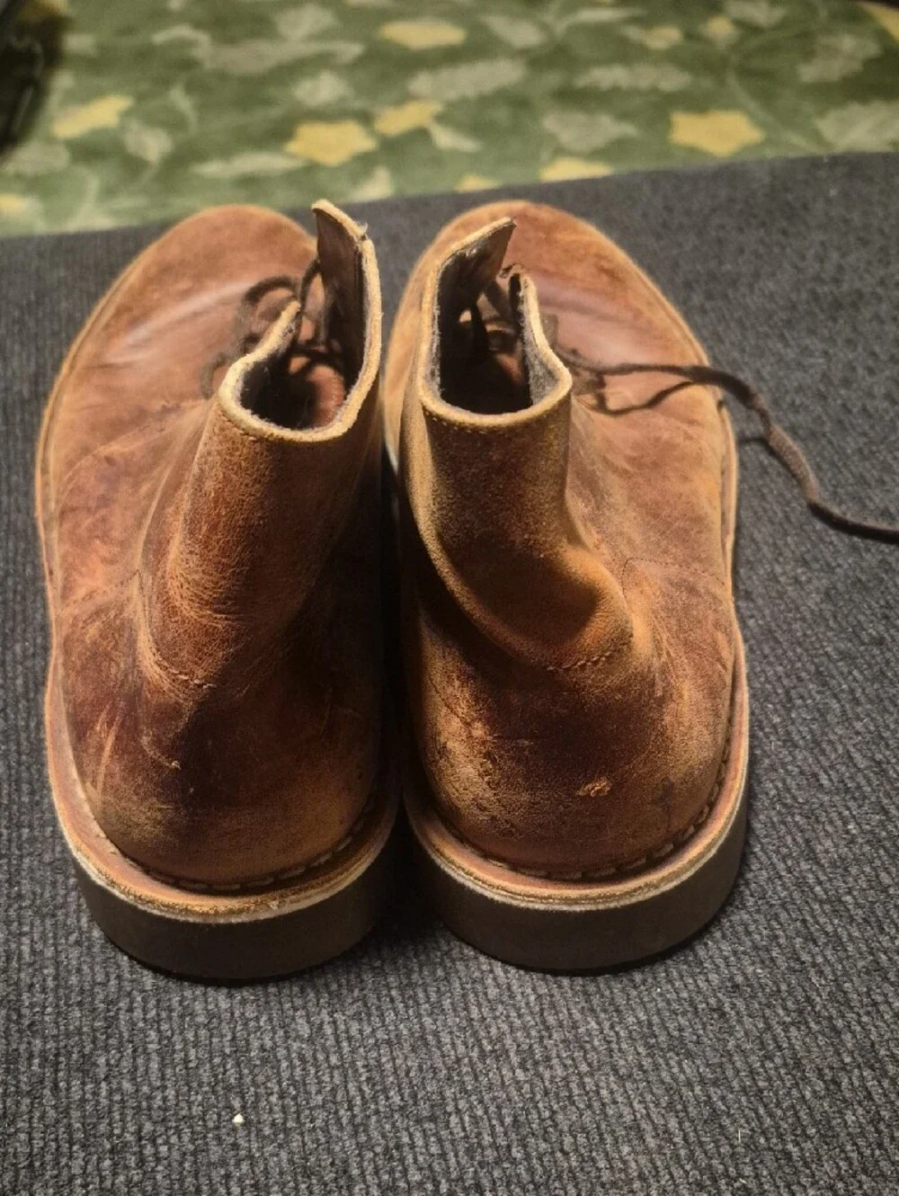 Clarks Men's Brown Leather Chukka Boots